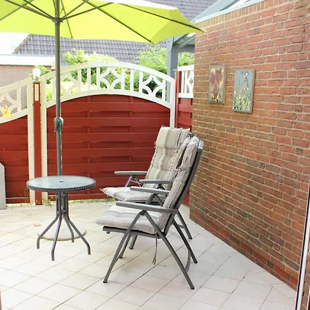 Haus Deichbrise Holiday home *