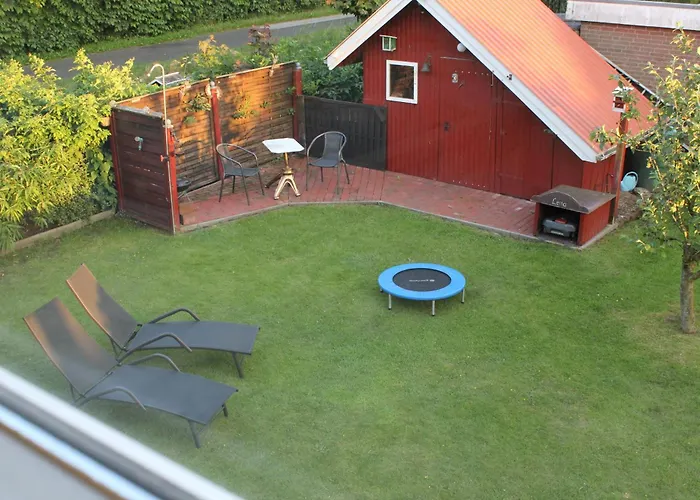 Haus Deichbrise 펜션 니불