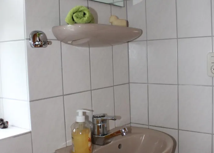 Haus Deichbrise 펜션 니불